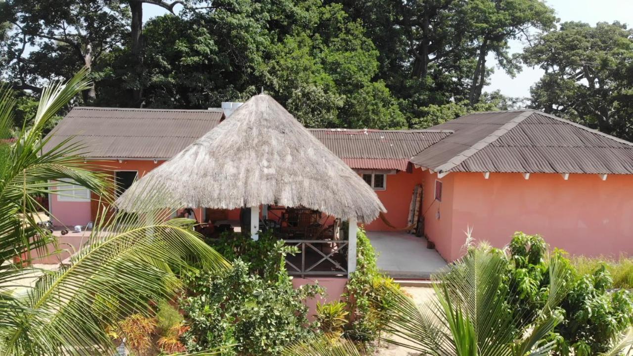 Akine Ti Kasso Piscine Hotel Diembereng ภายนอก รูปภาพ