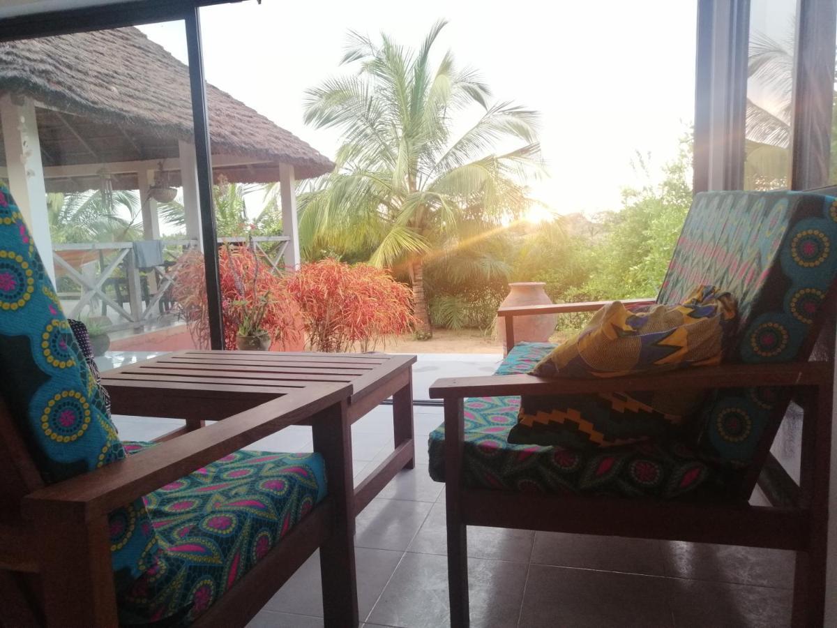 Akine Ti Kasso Piscine Hotel Diembereng ภายนอก รูปภาพ