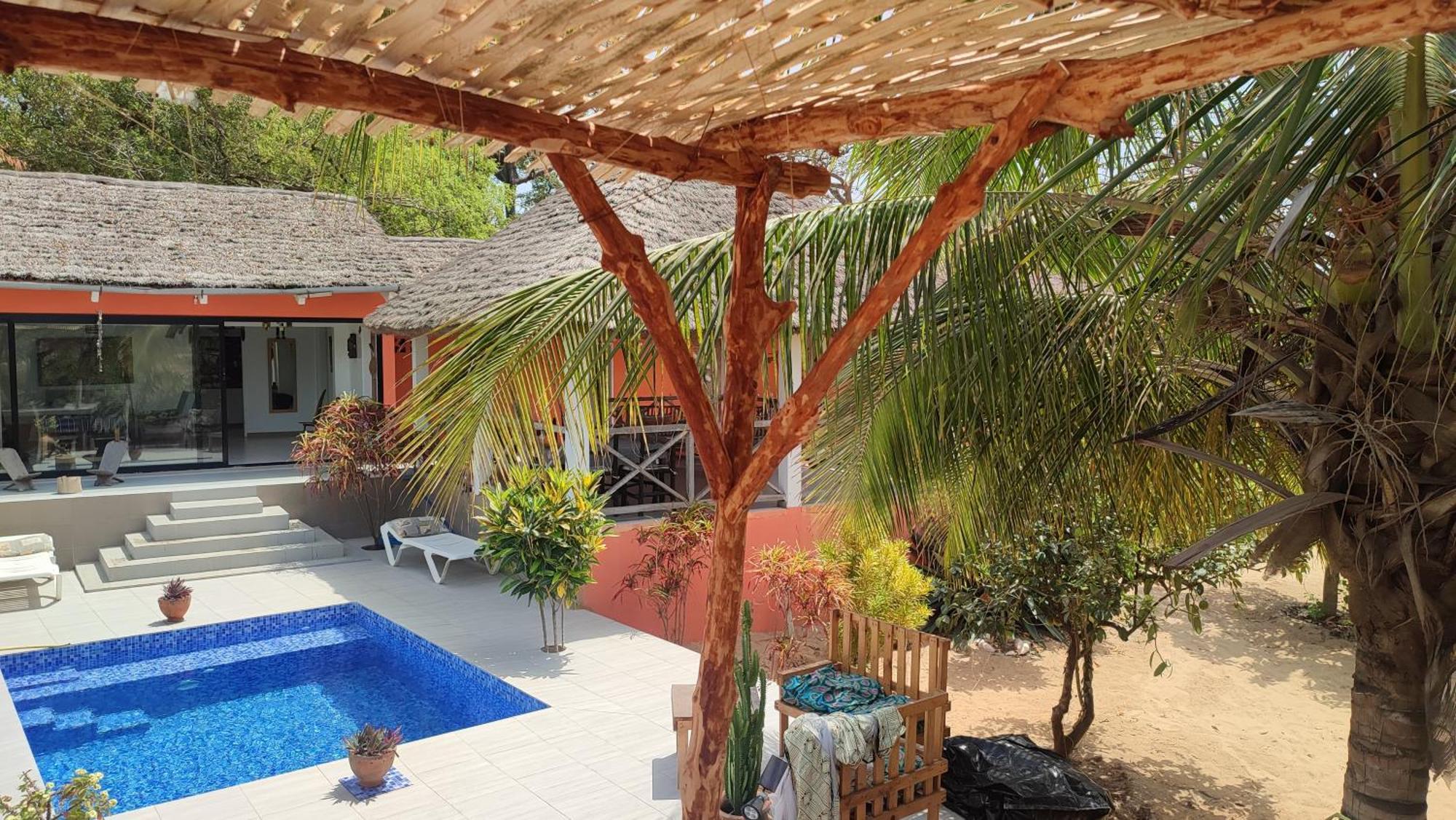 Akine Ti Kasso Piscine Hotel Diembereng ภายนอก รูปภาพ