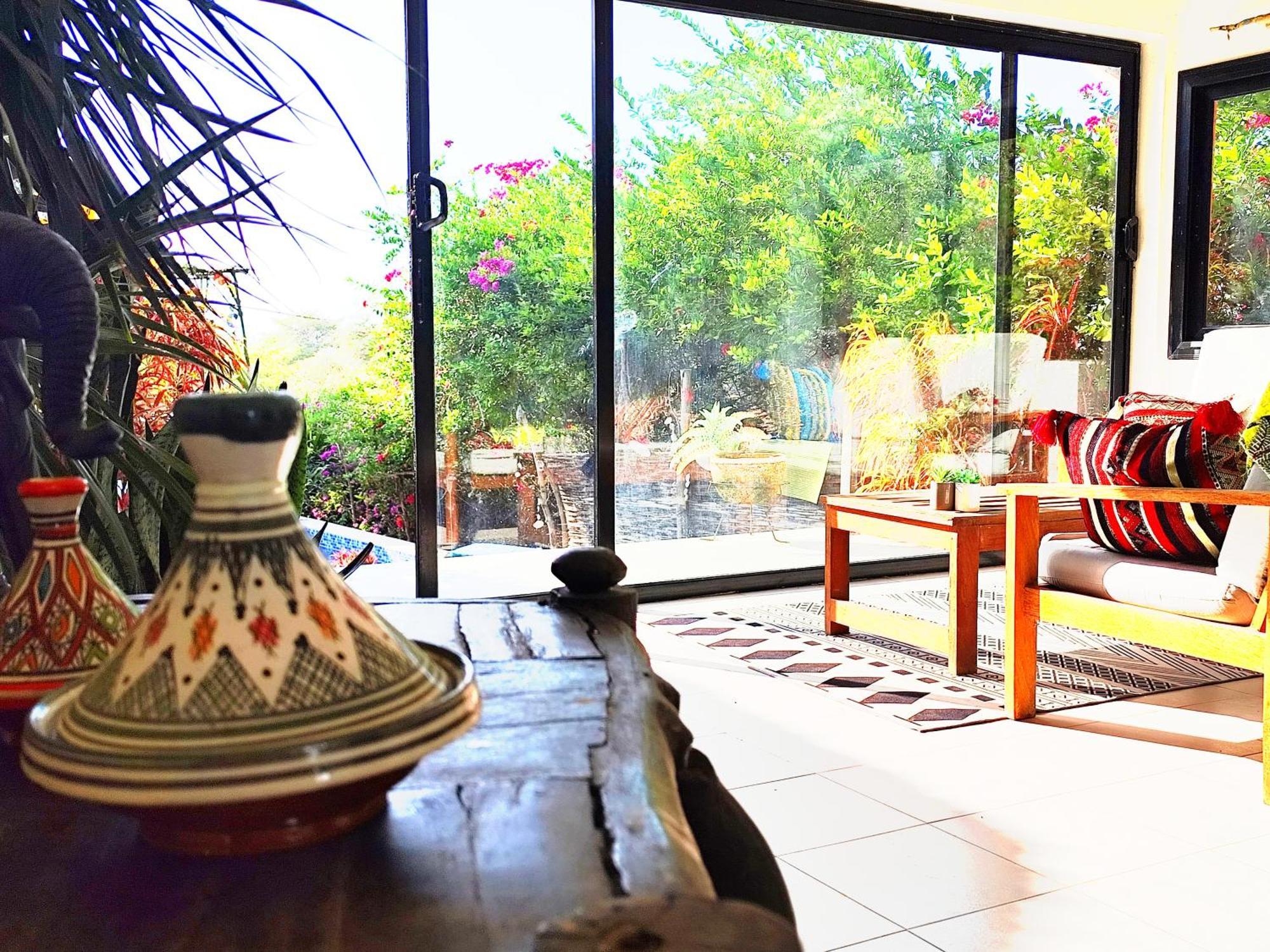 Akine Ti Kasso Piscine Hotel Diembereng ภายนอก รูปภาพ