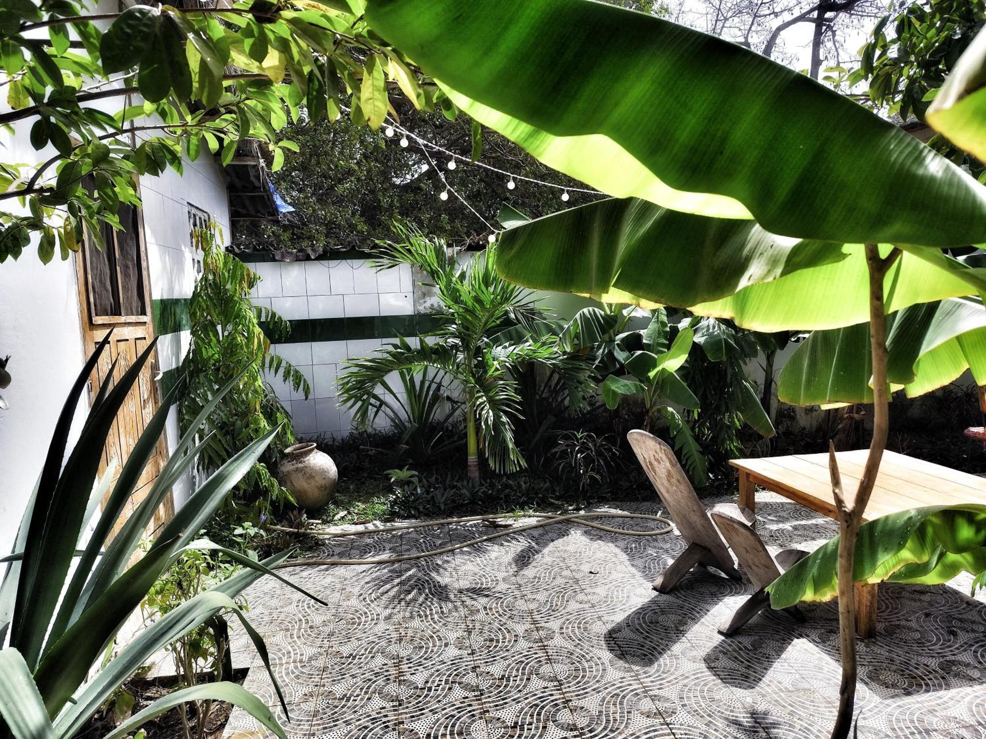 Akine Ti Kasso Piscine Hotel Diembereng ภายนอก รูปภาพ